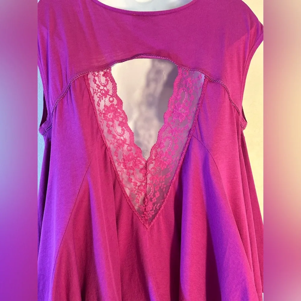 Free People Magenta Lace CutOut Flowy Bohemian Boxy‎ Tunic Top size Large New